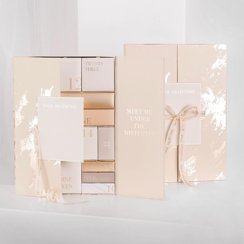 calendar box with ribbon